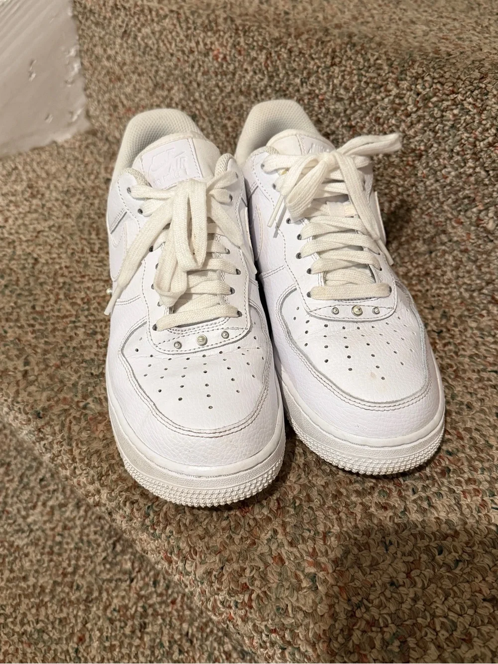 Nike White Low-Top Leather Sneakers with Swoosh
